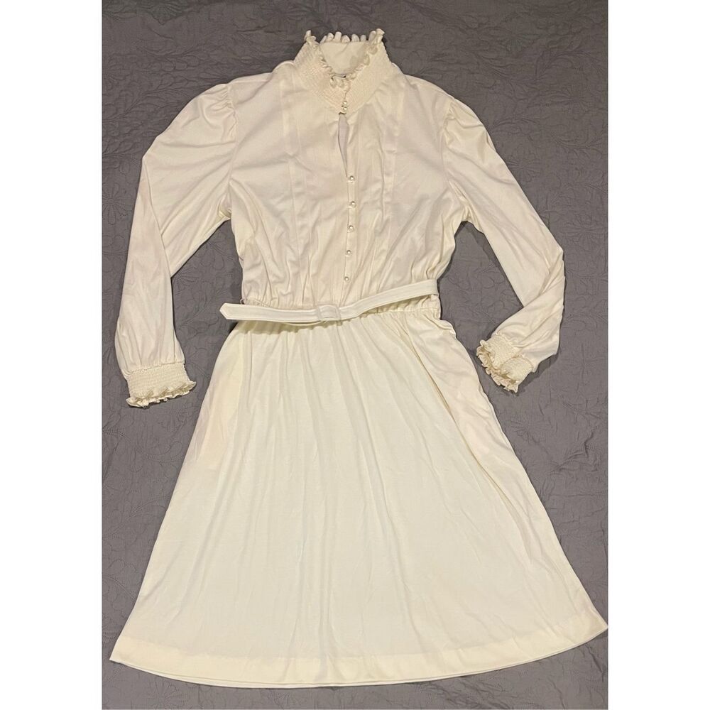 Sunshine Starshine Cream Vintage 1970’s Prairie Cottagecore High Collar Belted W